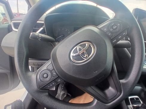 Used 2023 Toyota Corolla LE FWD image 12