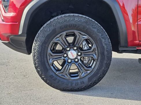 Used 2024 GMC Canyon Elevation w/ Convenience Package image 12