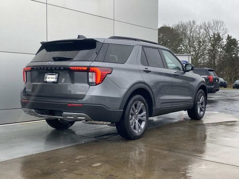 New 2026 Ford Explorer Active w/ Active Comfort Package image 4
