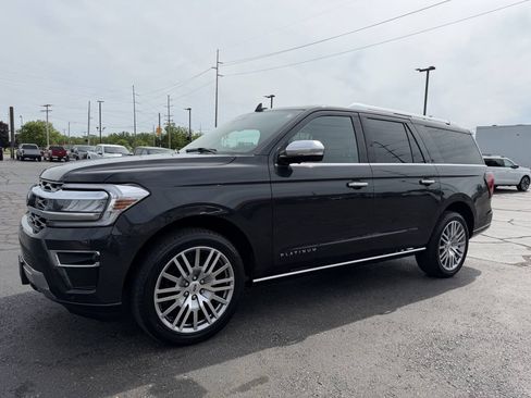 Used 2023 Ford Expedition Max Platinum AWD/4WD image 5