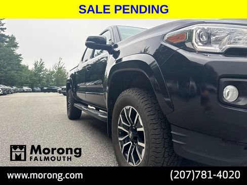 Used 2022 Toyota Tacoma TRD Sport w/ TRD Premium Sport Package AWD/4WD image 21