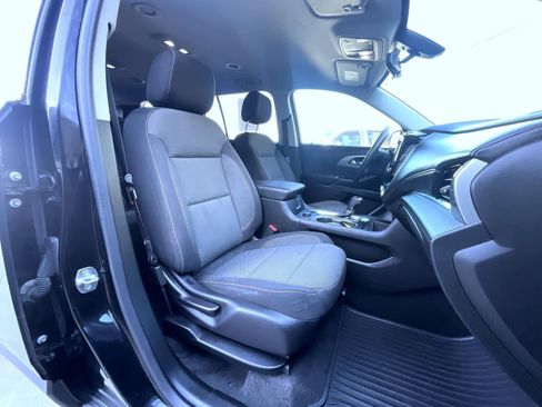 Used 2019 Chevrolet Traverse LS image 16