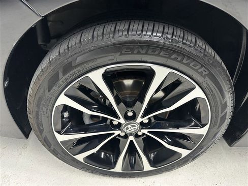 Used 2018 Toyota Corolla SE image 15