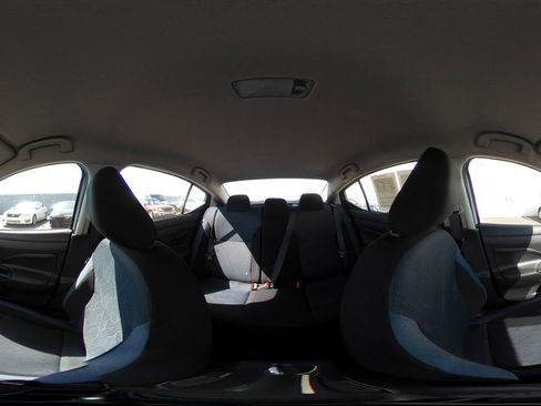 Used 2025 Nissan Versa SV FWD image 41