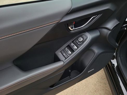 New 2025 Subaru Crosstrek 2.5i Limited w/ Crosstrek Mirror Package image 11