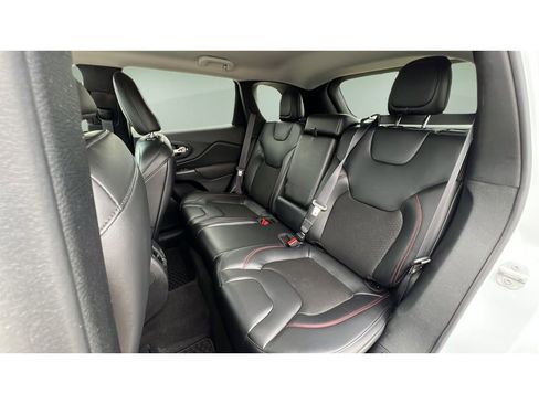 Used 2020 Jeep Cherokee Trailhawk w/ Cold Weather Group AWD/4WD image 28