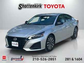 Used 2024 Nissan Altima 2.5 SV image 1