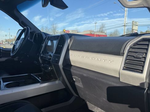 Used 2019 Ford F350 Lariat image 20