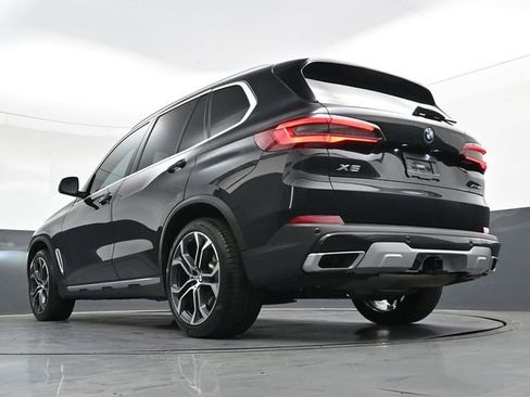 Used 2022 BMW X5 xDrive40i w/ Premium Package AWD/4WD image 32
