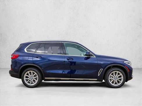 Used 2019 BMW X5 xDrive40i w/ Premium Package 2 AWD/4WD image 4