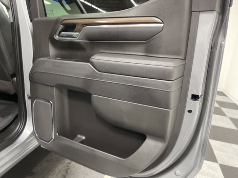 Used 2025 Chevrolet Silverado 1500 LT Trail Boss w/ LT Trail Boss Premium Package image 18