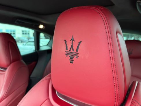 Certified 2022 Maserati Levante Modena S AWD/4WD image 17