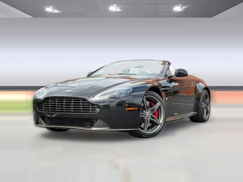 Used 2016 Aston Martin V8 Vantage GT RWD image 39