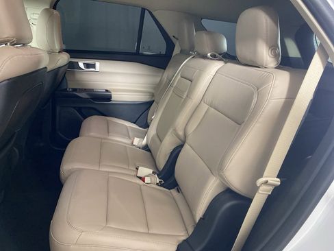 Used 2020 Ford Explorer XLT w/ Equipment Group 202A image 26
