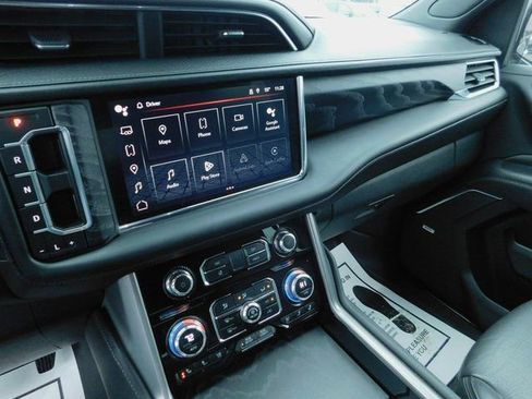 Used 2023 GMC Yukon Denali image 15