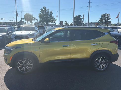 Used 2021 Kia Seltos SX w/ SX Sunroof Package AWD/4WD image 4