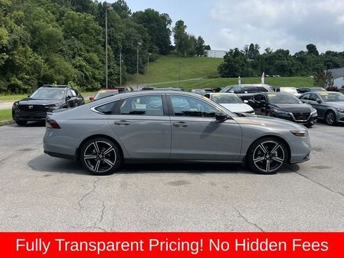 Used 2025 Honda Accord Sport image 2