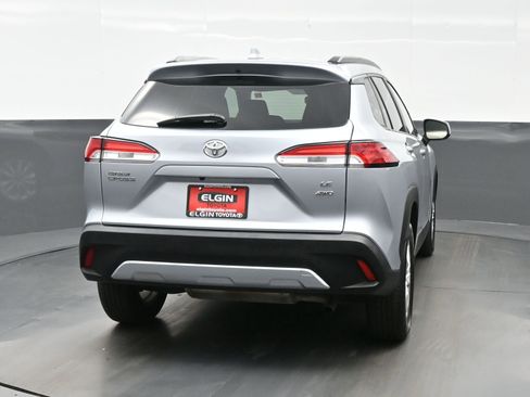 Used 2024 Toyota Corolla Cross LE image 5