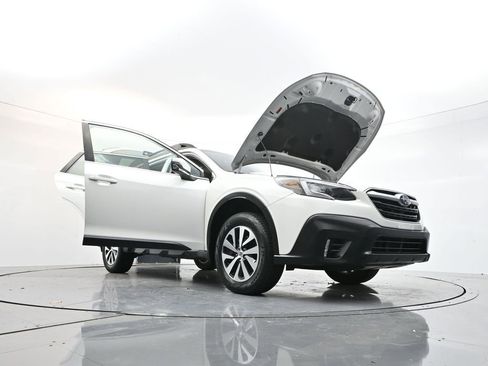 Used 2020 Subaru Outback Premium image 34