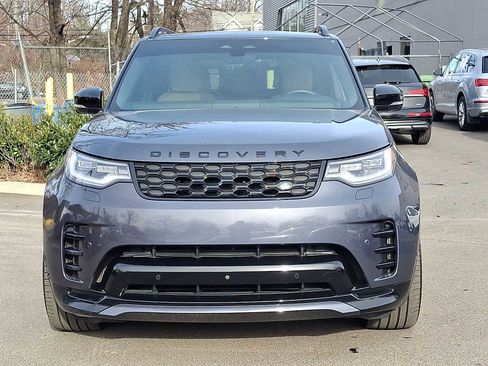 Used 2024 Land Rover Discovery Dynamic SE image 29