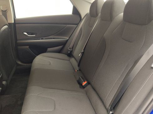 Used 2024 Hyundai Elantra SE FWD image 18