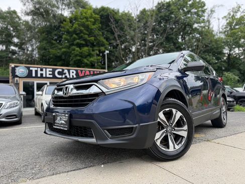 Used 2018 Honda CR-V LX image 2