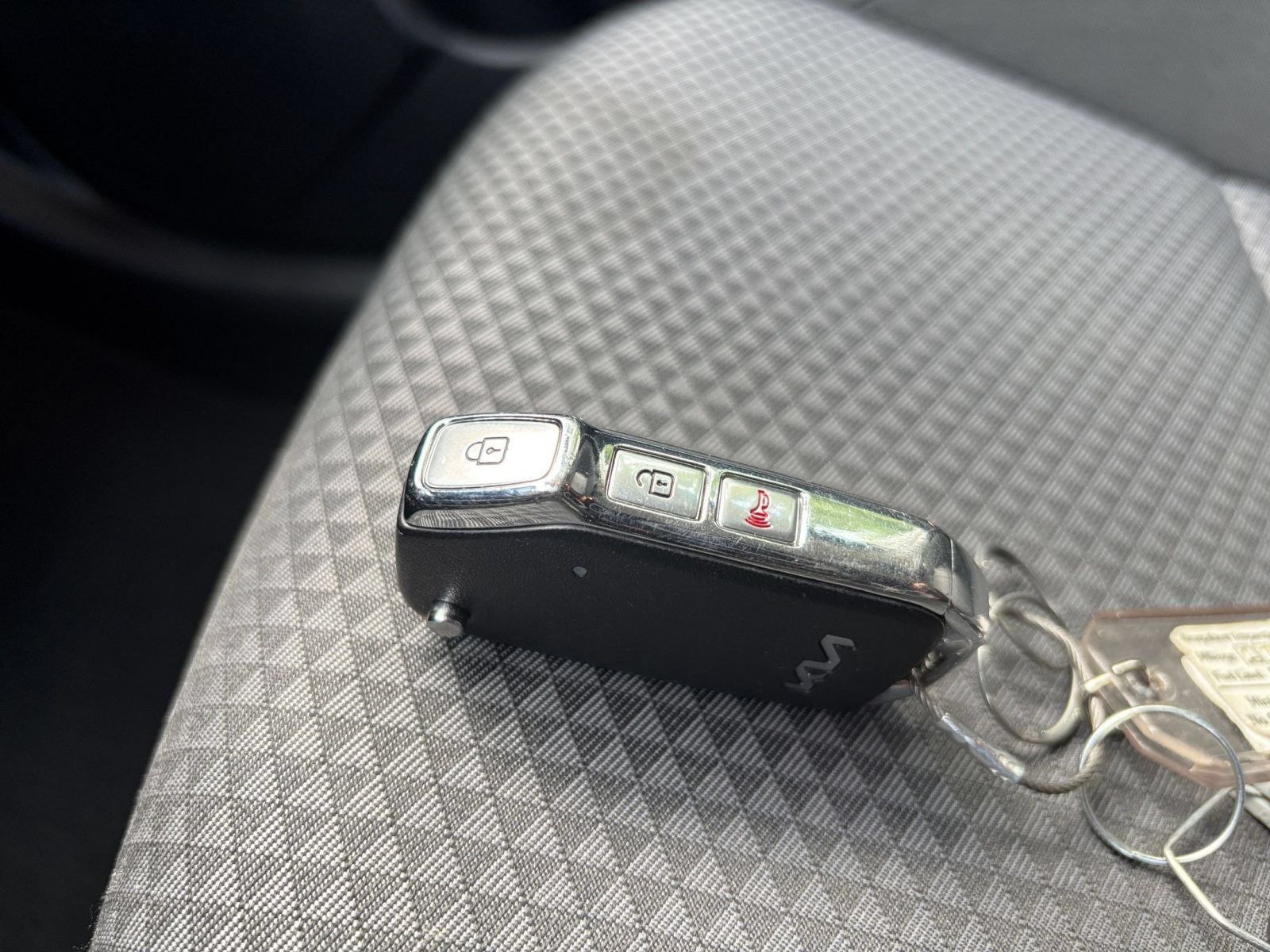 Used 2025 Kia Soul LX w/ LX Technology Package FWD image 20