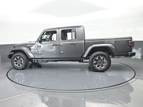 New 2026 Jeep Gladiator Sahara image 3