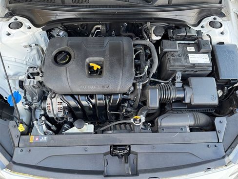 Used 2020 Kia Forte LXS image 9