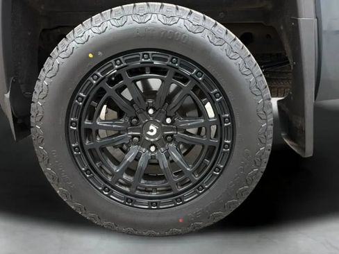 Used 2018 GMC Sierra 1500 SLT AWD/4WD image 26