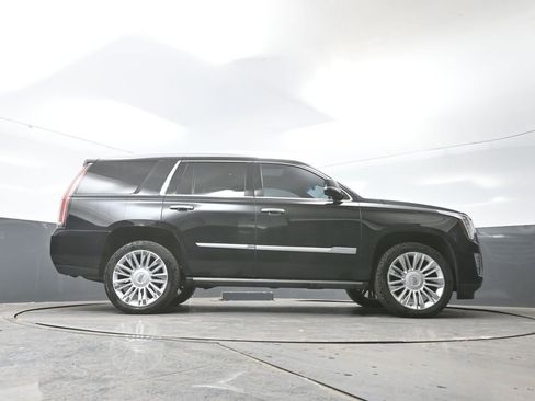 Used 2015 Cadillac Escalade Platinum image 51