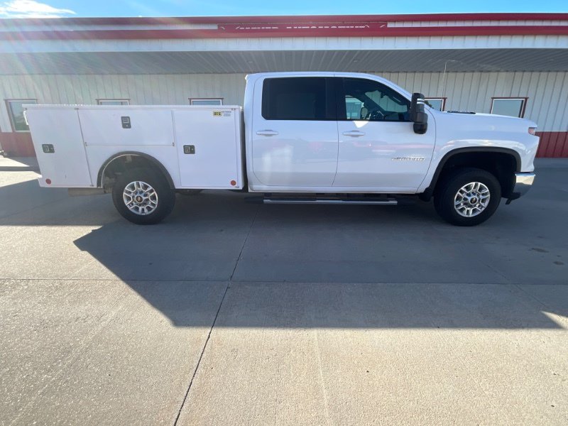 Used 2025 Chevrolet Silverado 2500 LT w/ Convenience Package AWD/4WD image 1