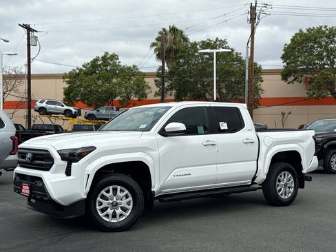 New 2026 Toyota Tacoma SR5 RWD image 2