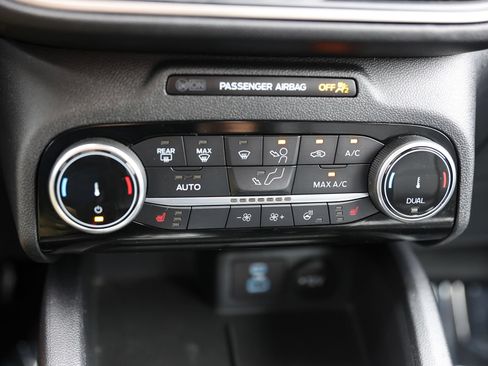 Certified 2022 Ford Escape SEL AWD/4WD image 28