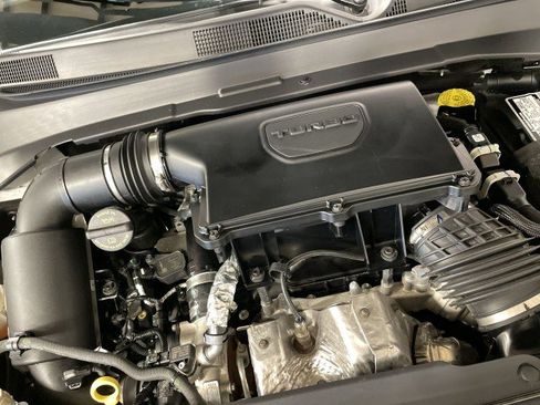 Used 2024 Jeep Compass Latitude image 23