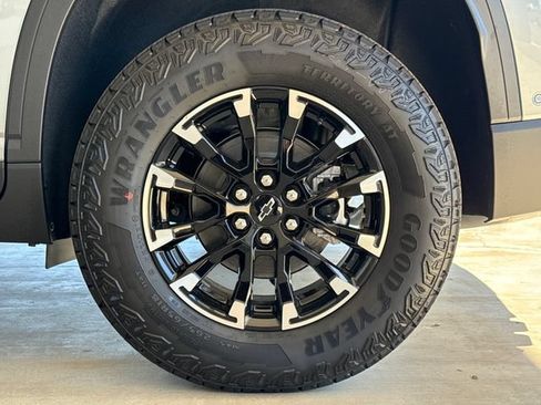 New 2026 Chevrolet Traverse Z71 w/ Enhanced Driving Package AWD/4WD image 30