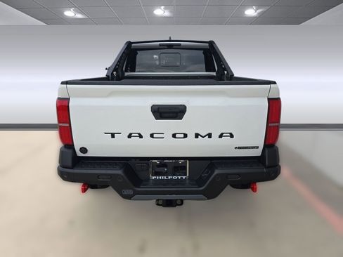 Used 2025 Toyota Tacoma 4x4 Double Cab Hybrid image 8