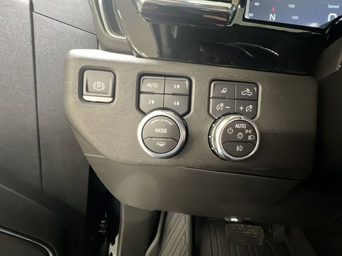 Certified 2022 GMC Sierra 1500 SLT image 18