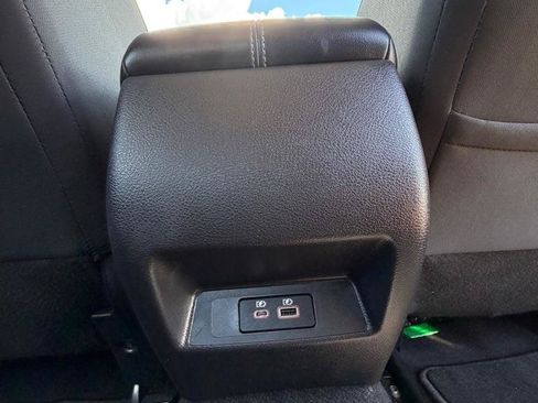 Used 2025 Nissan Altima 2.5 SV FWD image 19