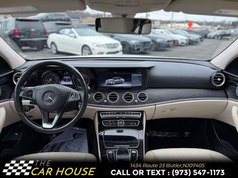 Used 2017 Mercedes-Benz E 300 4MATIC image 27