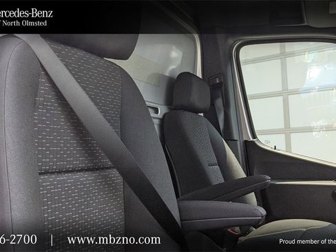 Used 2022 Mercedes-Benz Sprinter 3500 image 41