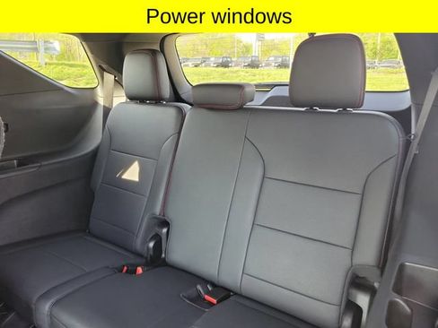 Used 2024 Chevrolet Traverse RS AWD/4WD image 27