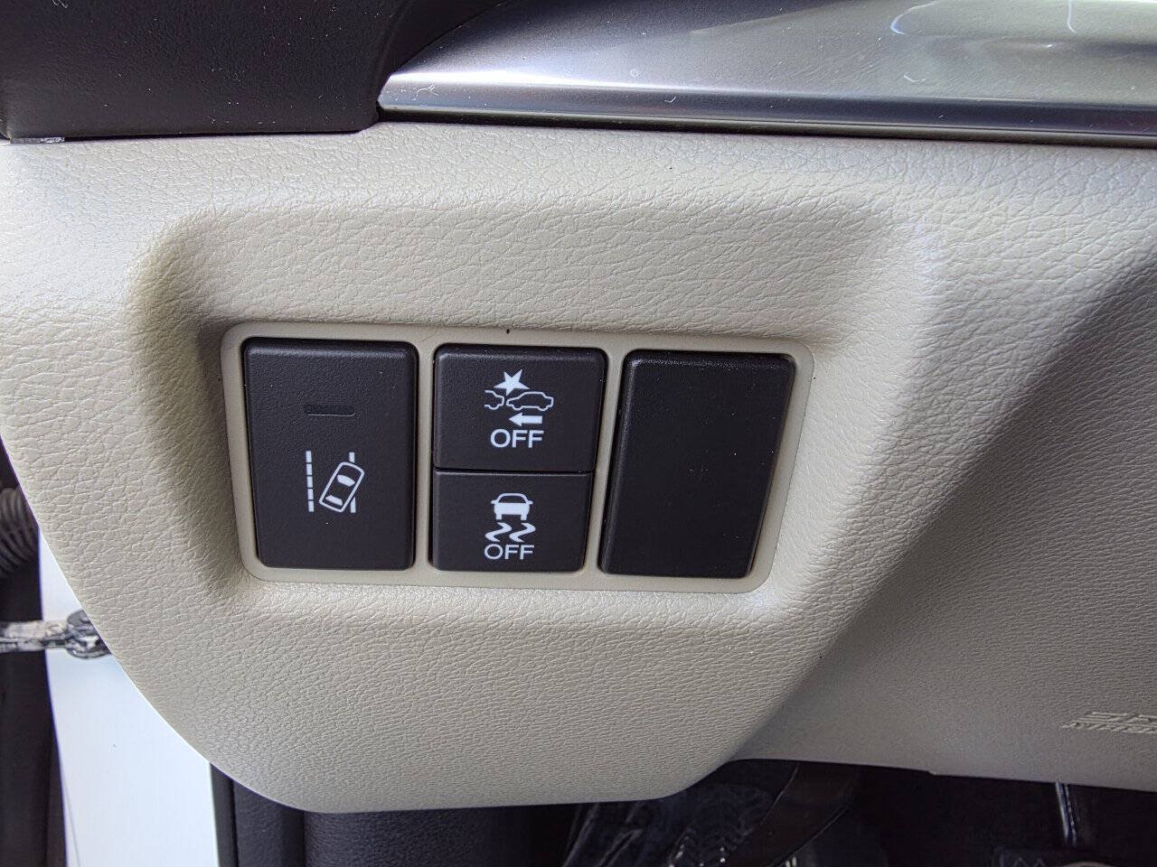 Used 2016 Acura MDX w/ Technology Package AWD/4WD image 22