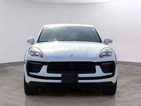 Used 2025 Porsche Macan AWD/4WD image 12