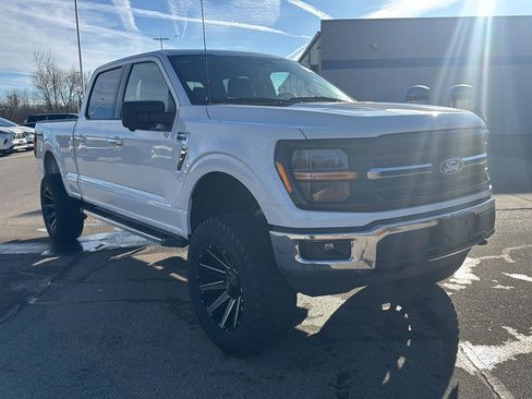 Used 2024 Ford F150 XLT w/ Tow/Haul Package image 8