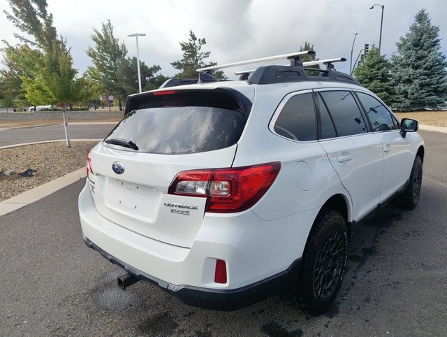 Used 2017 Subaru Outback 2.5i Premium AWD/4WD image 3
