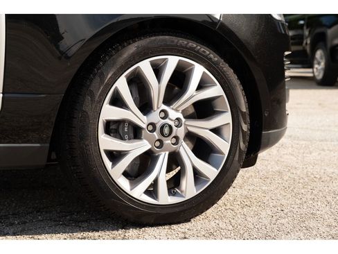 Used 2018 Land Rover Range Rover Long Wheelbase Supercharged AWD/4WD image 10