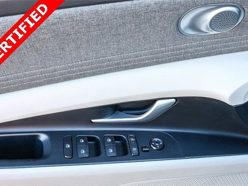 Certified 2024 Hyundai Elantra Limited image 23