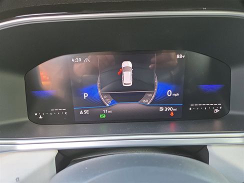 New 2025 Volkswagen Taos SE image 21