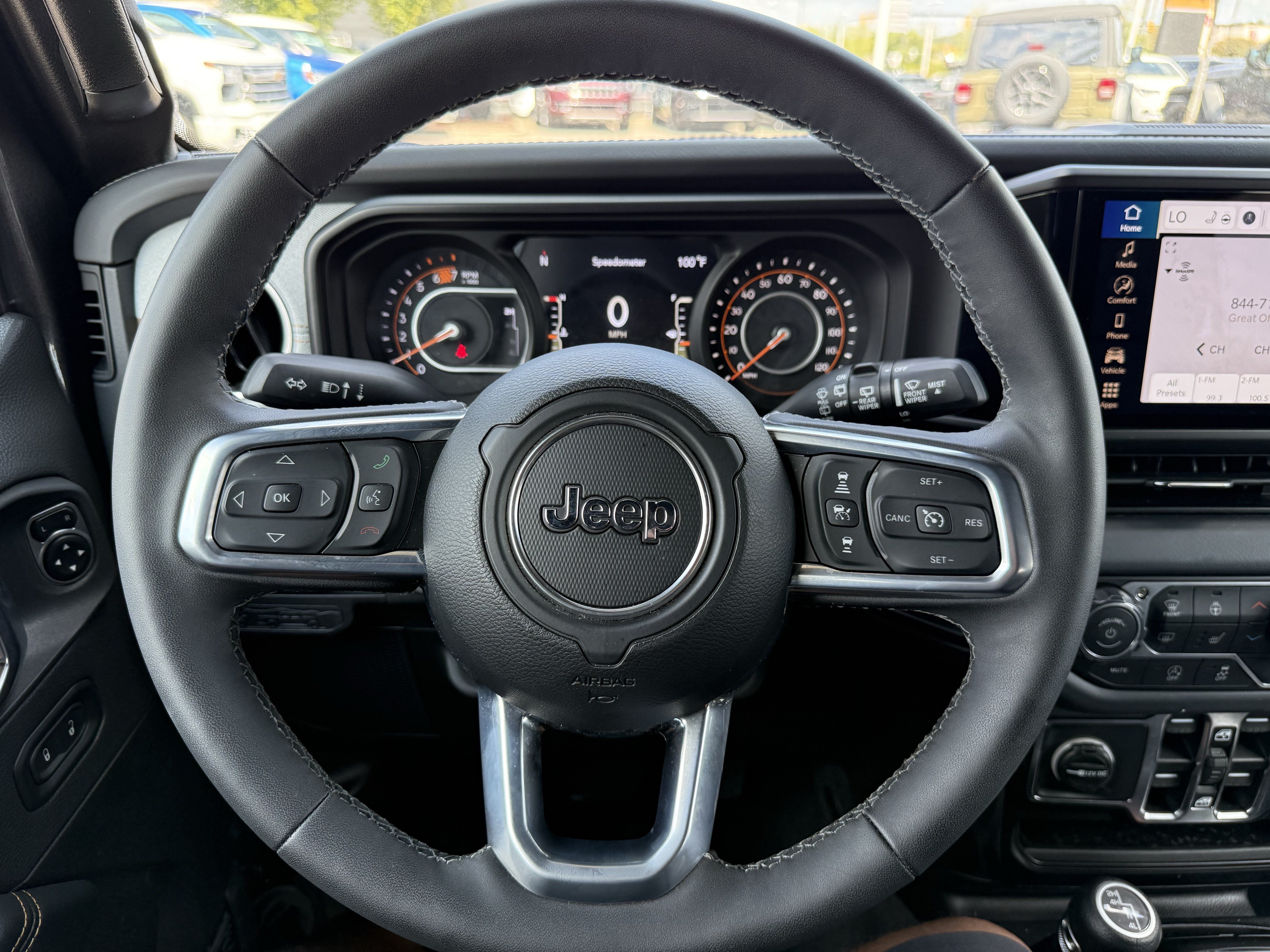 Used 2026 Jeep Wrangler Unlimited Sahara AWD/4WD image 17